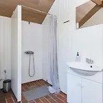 4 Person In *